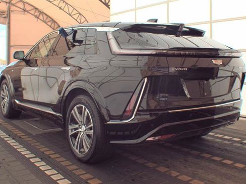 Used 2023 Cadillac Lyriq 2WD image 11