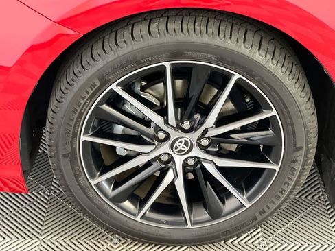 Used 2023 Toyota Camry SE w/ Cold Weather Package image 11