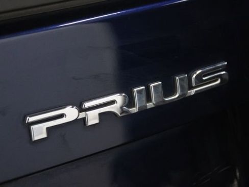 Used 2013 Toyota Prius Three image 9