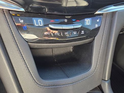 Used 2023 Cadillac XT6 Sport AWD/4WD image 26