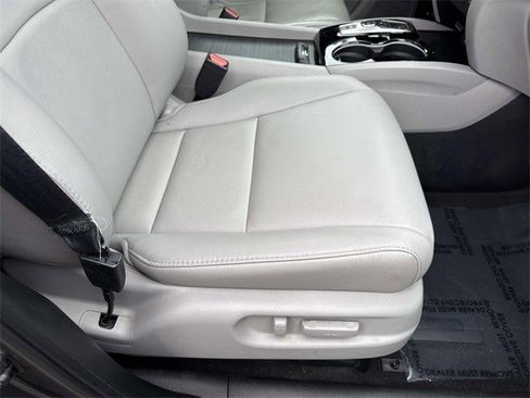 Used 2019 Honda Pilot Touring image 10