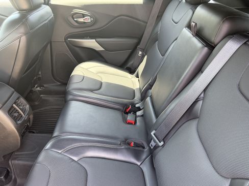Used 2020 Jeep Cherokee High Altitude AWD/4WD image 11