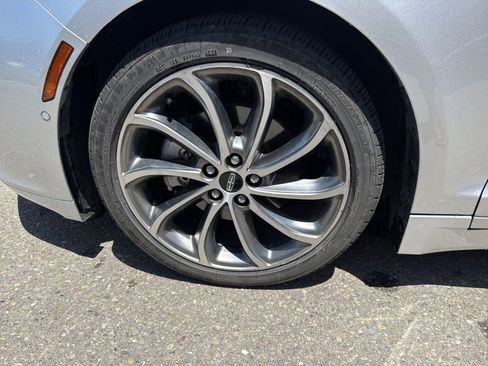 Used 2018 Lincoln MKZ Reserve w/ Technology Package FWD image 17