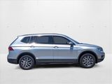 Used 2020 Volkswagen Tiguan SE image 4