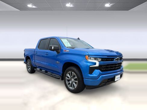 Certified 2025 Chevrolet Silverado 1500 RST AWD/4WD image 6