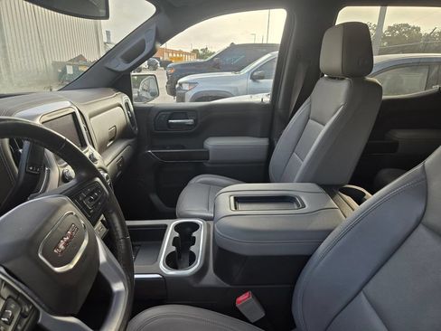 Used 2019 GMC Sierra 1500 SLT RWD image 9