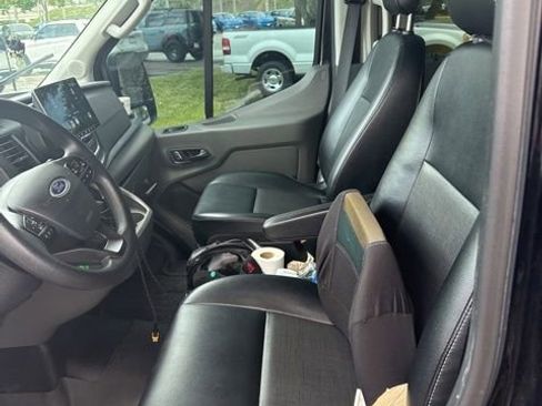 Used 2023 Ford Transit 350 XL image 4