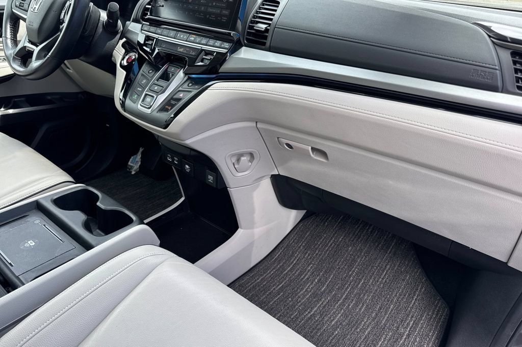 Certified 2025 Honda Odyssey Touring image 22
