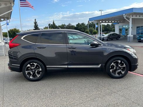 Used 2019 Honda CR-V Touring image 4