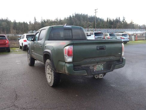 Certified 2022 Toyota Tacoma TRD Off-Road image 7