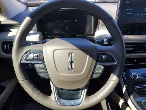 Certified 2022 Lincoln Nautilus FWD w/ Premium Package image 23