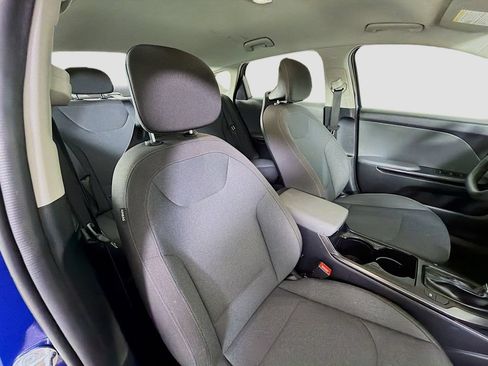 Used 2025 Kia K4 FWD image 29