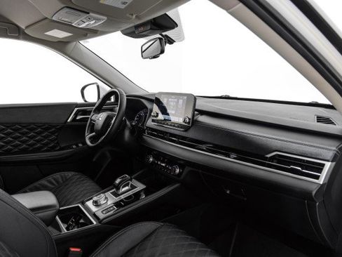 Used 2022 Mitsubishi Outlander SEL image 13