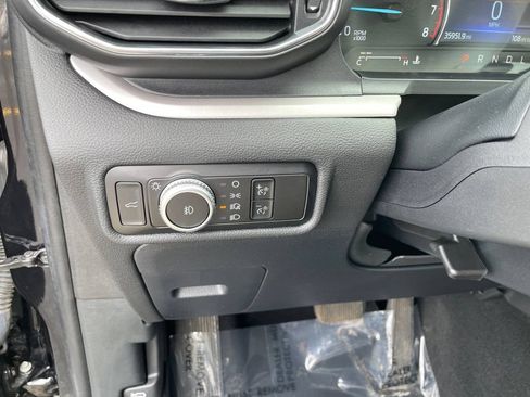 Certified 2023 Ford Explorer XLT w/ Equipment Group 202A AWD/4WD image 16