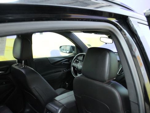 Used 2022 Chevrolet Equinox RS w/ LPO, Floor Liner Package FWD image 10