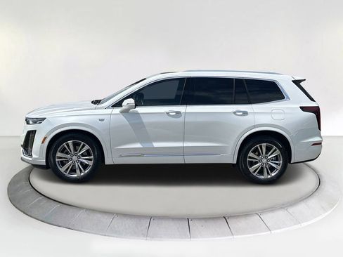 Certified 2023 Cadillac XT6 Premium Luxury image 2