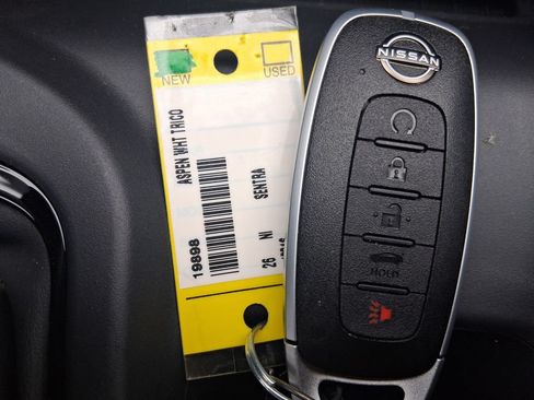 New 2026 Nissan Sentra SR w/ Floor Mat Package FWD image 34