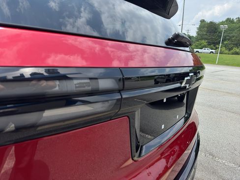 New 2025 Chevrolet Traverse RS image 14