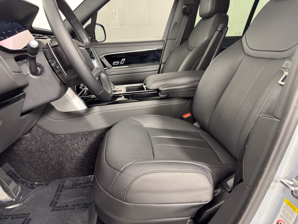 Used 2025 Land Rover Range Rover SE AWD/4WD image 12
