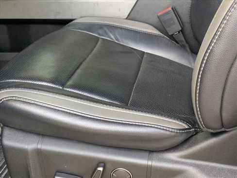 Used 2018 Ford F150 Raptor w/ Equipment Group 802A Luxury image 3