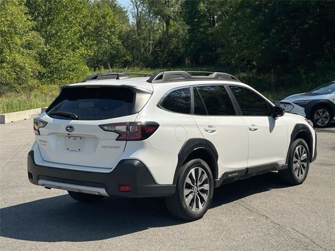 Used 2024 Subaru Outback Limited AWD/4WD image 5