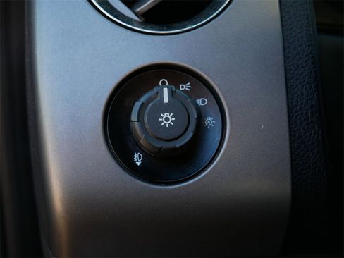 Used 2017 Ford Expedition EL Platinum image 19