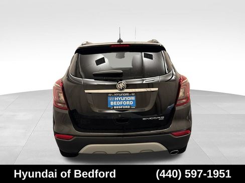 Used 2022 Buick Encore Preferred AWD/4WD image 6