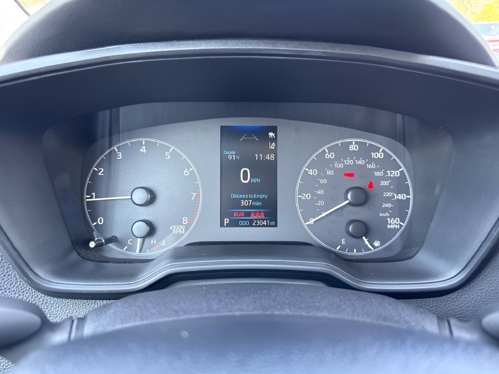 Used 2025 Toyota Corolla LE w/ Convenience Package FWD image 19