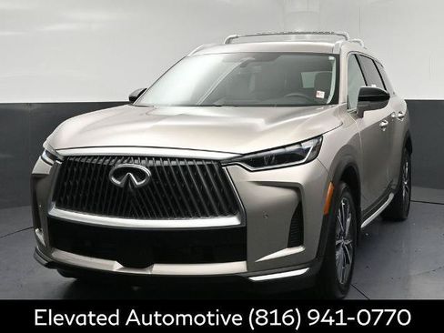 Certified 2026 INFINITI QX60 Luxe w/ Cargo Package AWD/4WD image 3