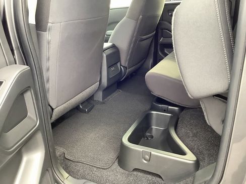 Used 2024 Nissan Frontier SV w/ Technology Package image 24