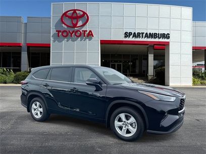 Used 2025 Toyota Highlander LE