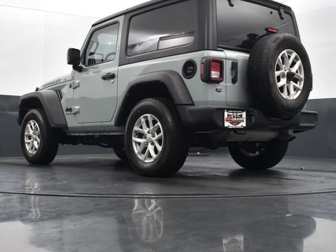 Used 2023 Jeep Wrangler Sport S image 33