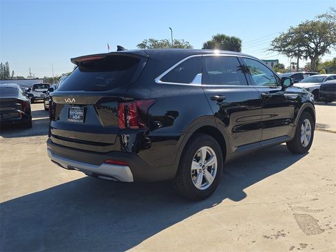 New 2026 Kia Sorento LX image 8