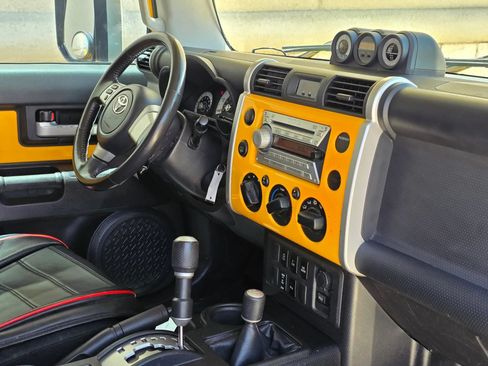 Used 2007 Toyota FJ Cruiser 4WD image 18