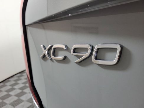 Used 2025 Volvo XC90 B6 Plus AWD/4WD image 7