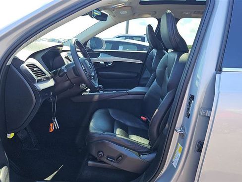 Used 2023 Volvo XC90 B5 Core AWD/4WD image 11