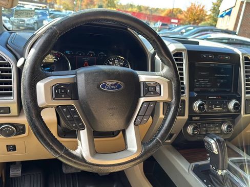 Used 2015 Ford F150 Lariat w/ Equipment Group 502A Luxury image 9