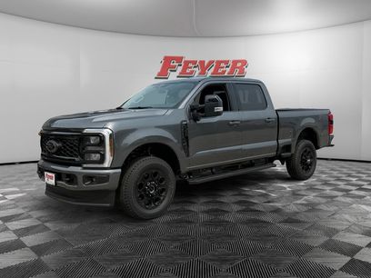 New 2026 Ford F350 Lariat w/ Black Appearance Package
