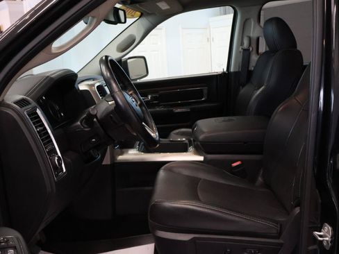 Used 2016 RAM 1500 Laramie w/ Convenience Group AWD/4WD image 11