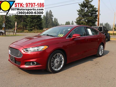 Used 2013 Ford Fusion SE FWD image 3