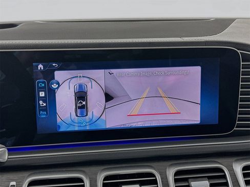 New 2026 Mercedes-Benz GLS 580 4MATIC image 15