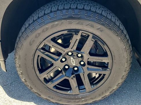 Certified 2025 Chevrolet Silverado 1500 RST w/ Convenience Package II AWD/4WD image 9