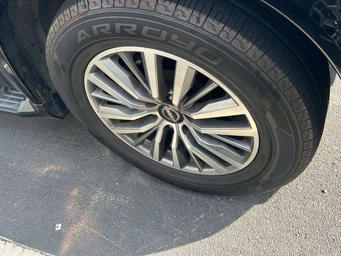 Used 2021 Nissan Armada SL image 7