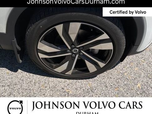 Used 2023 Volvo XC40 B5 Plus w/ Protection Package Premier AWD/4WD image 6