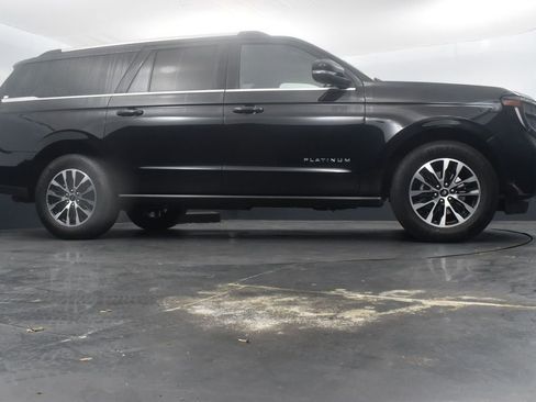 Used 2025 Ford Expedition Max Platinum AWD/4WD image 53