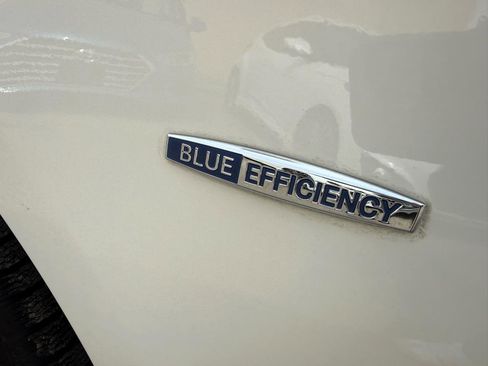 Used 2012 Mercedes-Benz ML 350 BlueTEC 4MATIC image 33