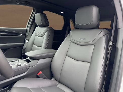 New 2026 Cadillac XT5 Premium Luxury w/ LPO, ONYX Package FWD image 11