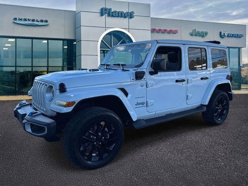 Used 2023 Jeep Wrangler Unlimited Sahara w/ Cold Weather Group image 4