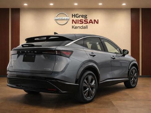 Used 2023 Nissan Ariya FWD image 2