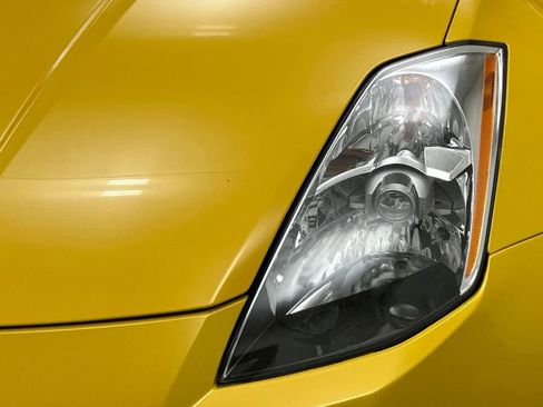 Used 2005 Nissan 350Z Touring RWD image 25